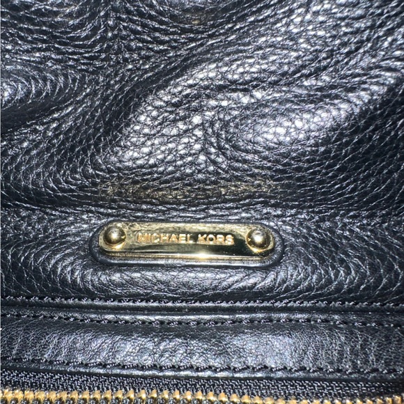 Michael Kors black hobo - Picture 2 of 3